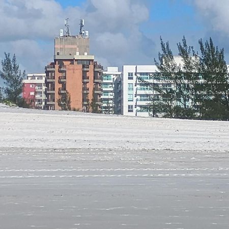 Apartamento Charmoso Em Frente A Praia Em Cabo Frio Exterior photo